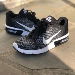 Nike Woman’s Air Max Sequent 2